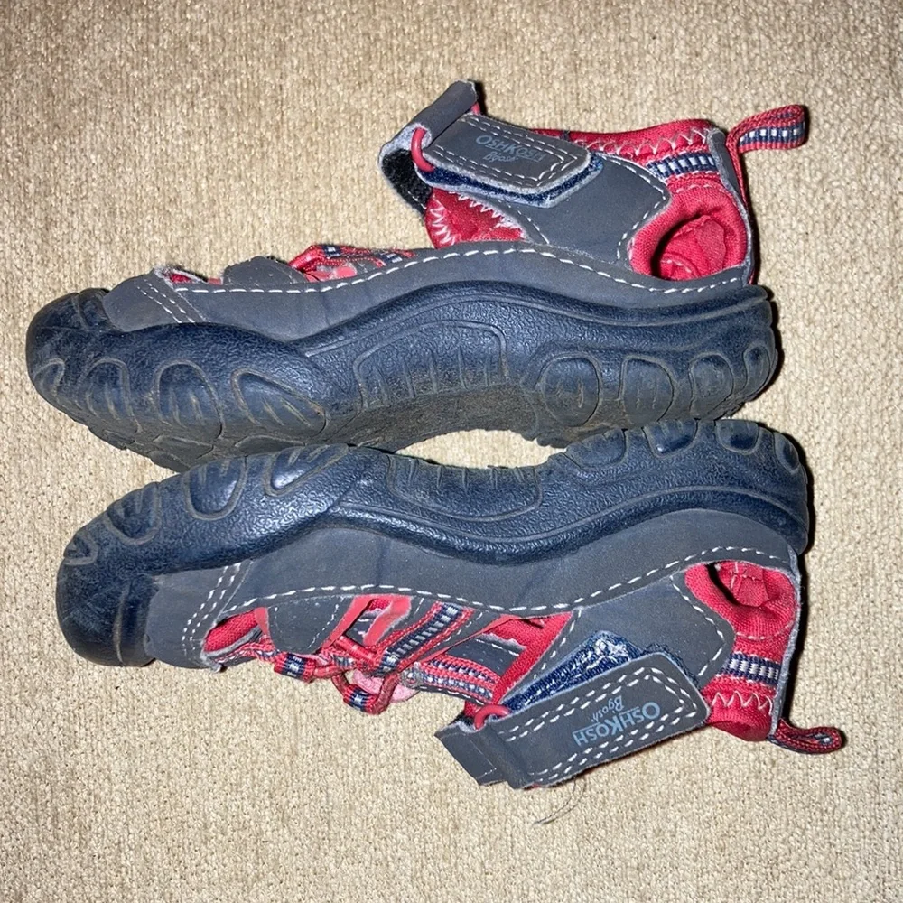 OSHKOSH B’Gosh Baby Sandals Size 6